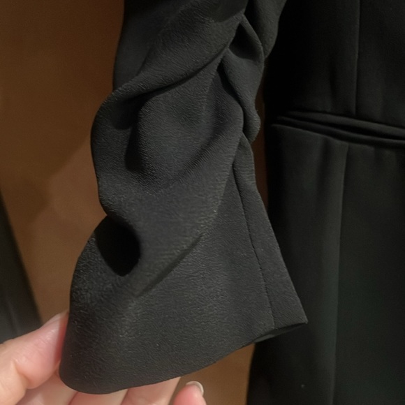 H&M lined, buttonless jacket with tiny gold embellishment on pocket ,like new - Picture 3 of 7